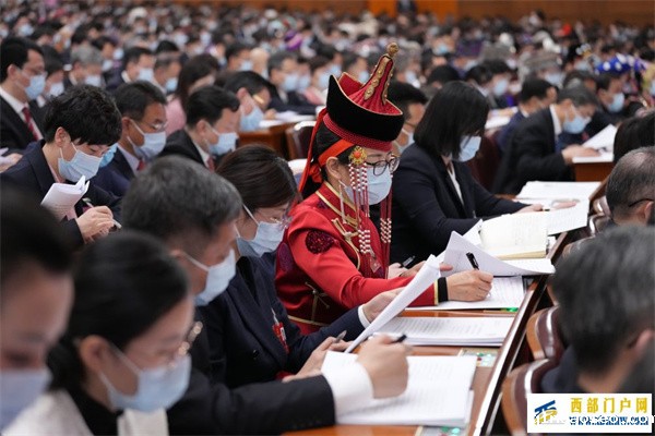 镜观·两会丨盛会开幕(图16) 镜观·两会丨盛会开幕(图16)